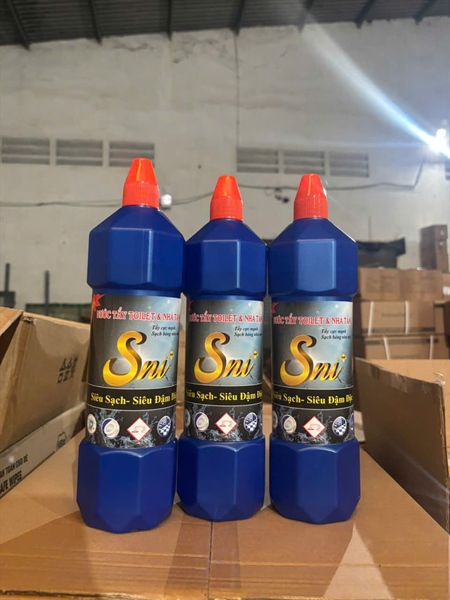 Nước Tẩy Sni Chai 900ml Dạng Gel Thơm Full Vat Nước Tẩy Sni Chai 900ml Dạng Gel Thơm Full Vat